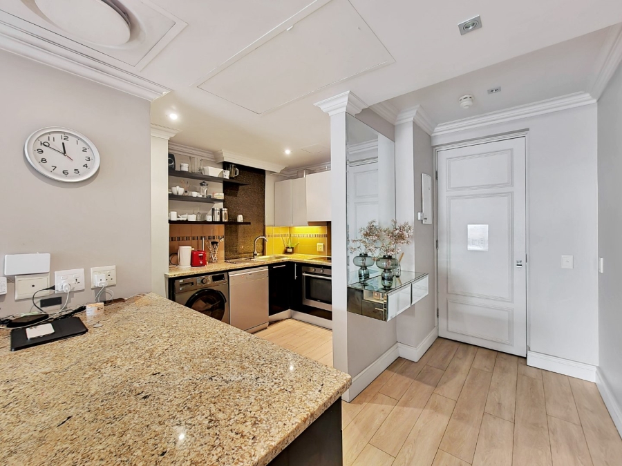 1 Bedroom Property for Sale in Green Point Western Cape